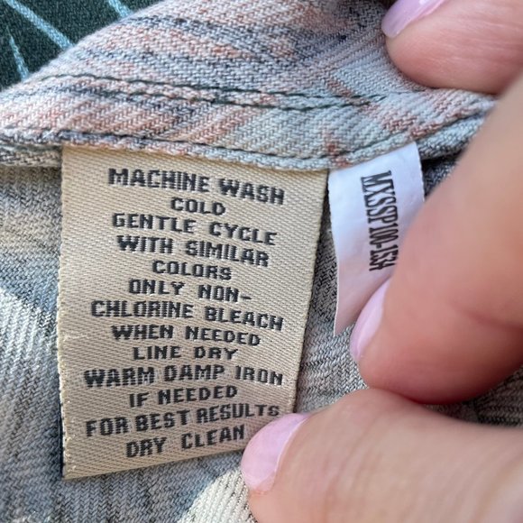 Cafe' Havana Men's Size Large 100% Silk Short Sleeve Button Down Hawaiian Shirt - Picture 4 of 4